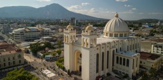 El Salvador cambia estatus del bitcoin y pasa a ser moneda de uso voluntario