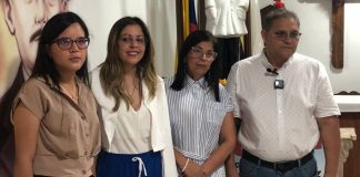 Presidente y miembros de Projumi durante el anuncio del nuevo proyecto a favor de la salud mental