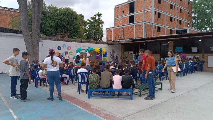 Acto de celebración para todos los niños