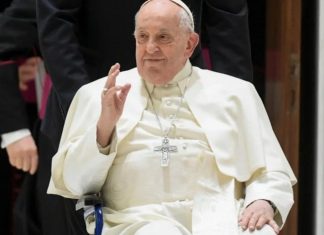 Salud del Papa Francisco empeora tras sufrir crisis respiratoria y anemia que requirió transfusiones de sangre y oxígeno