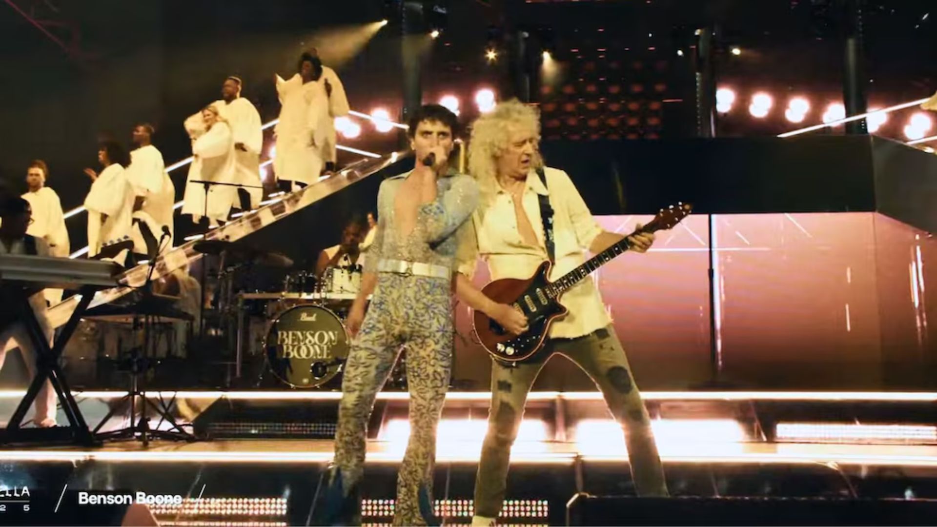 VIDEO | Brian May y Benson Boone sorprendieron en Coachella con tributo