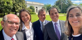Asilados en la embajada Argentina desde Estados Unidos
