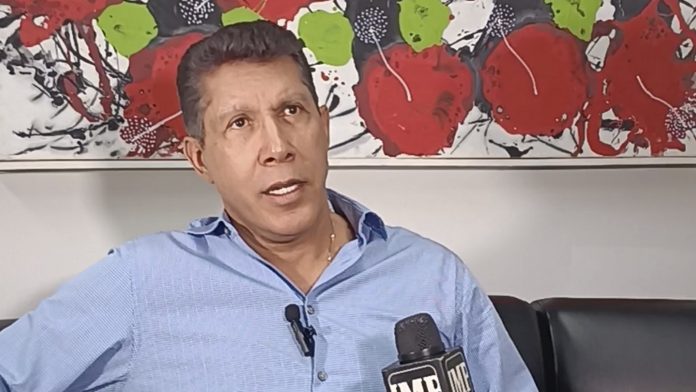 Falcón también se refirió a la necesidad de fortalecer alianzas entre los distintos sectores de la oposición para aumentar las probabilidades de victoria electoral.